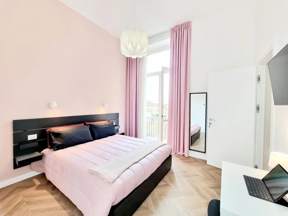 Glamour Suite Cagliari 0*,  Olaszország